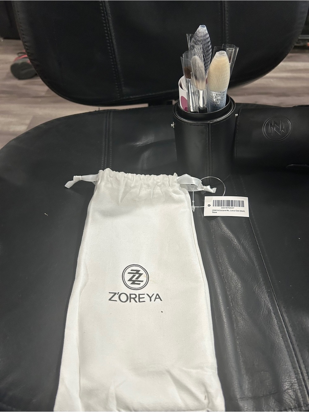 Z’oreya White Makeup Brush Set with Black Travel Case